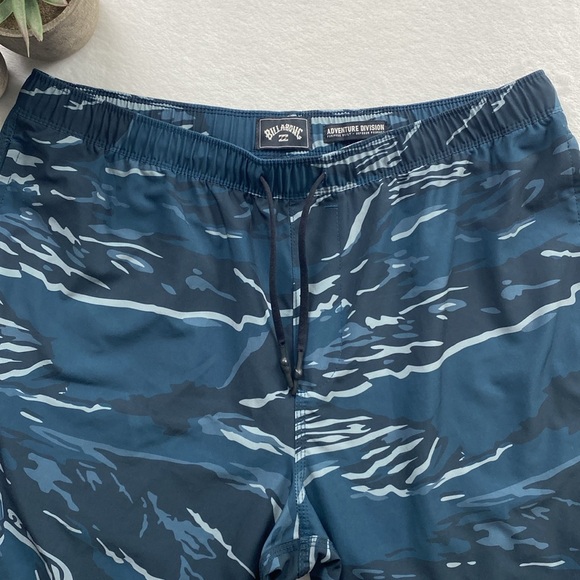 Billabong Athletic Division Camouflage Surftrek Elastic Shorts (Dark Turquoise) - Picture 4 of 14